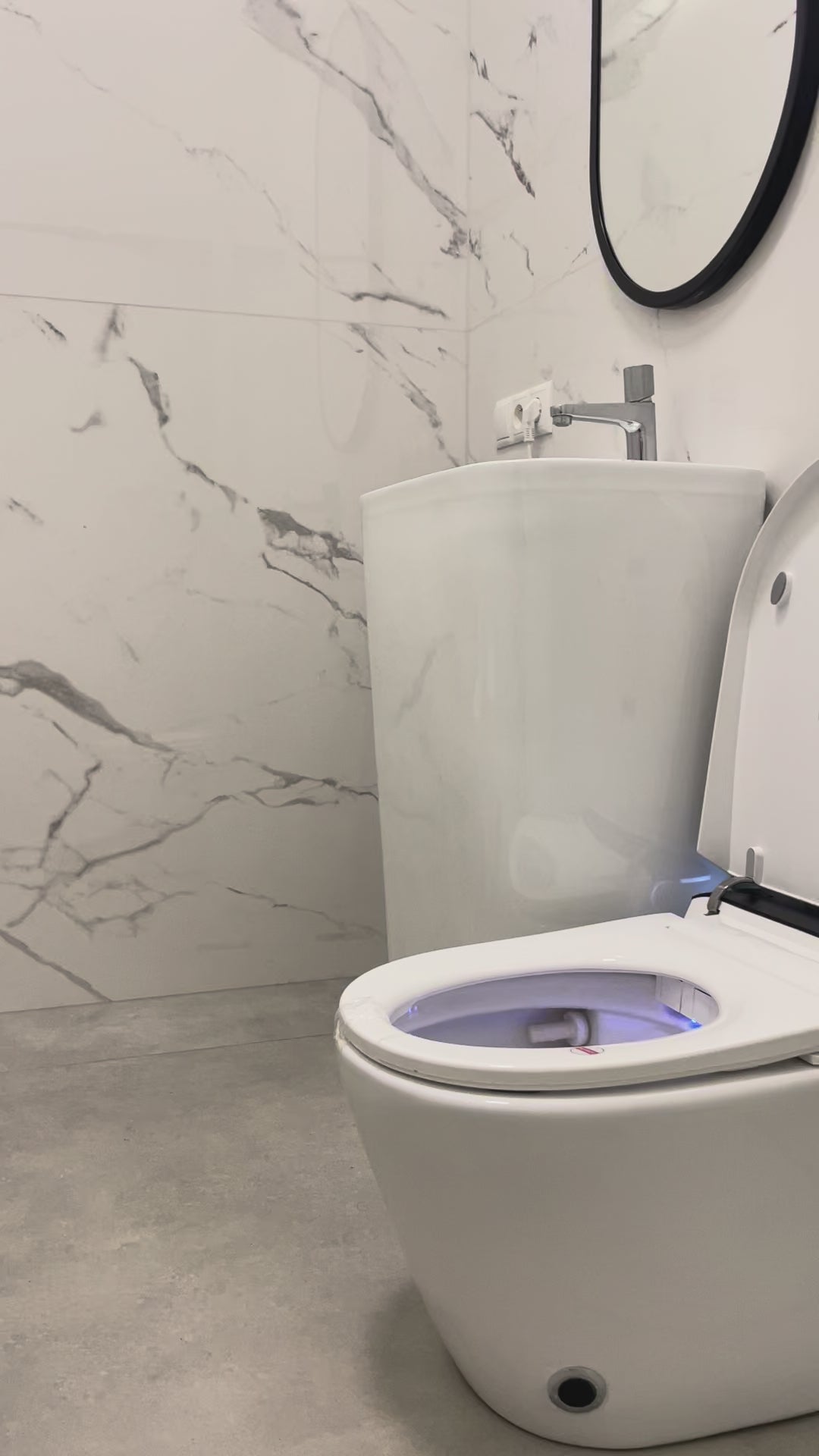 Smart toilet Hola with buil-in tank, Geberit type frame www.hola.shop.pl