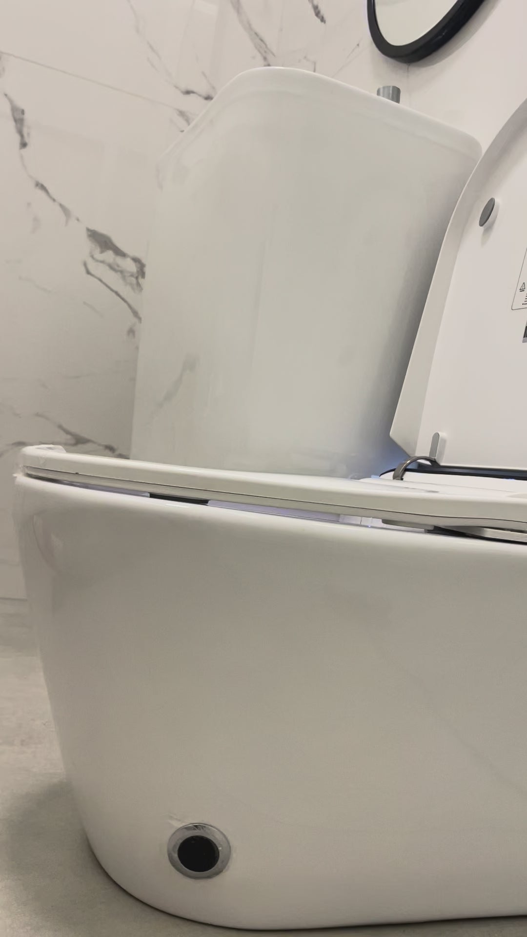 Smart toilet Hola with buil-in tank, Geberit type frame www.hola.shop.pl